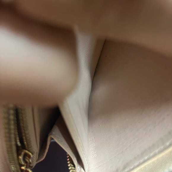 Authentic Louis Vuitton Vernis Zippy Wallet
See ALL pics inc. Box & Dust Bag - Picture 8 of 12